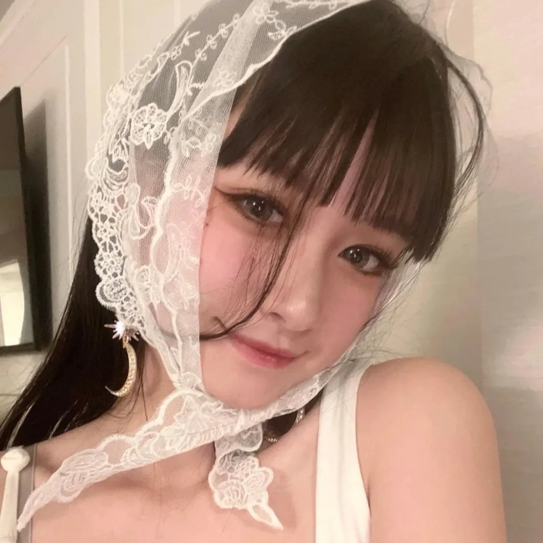 两个人一双手